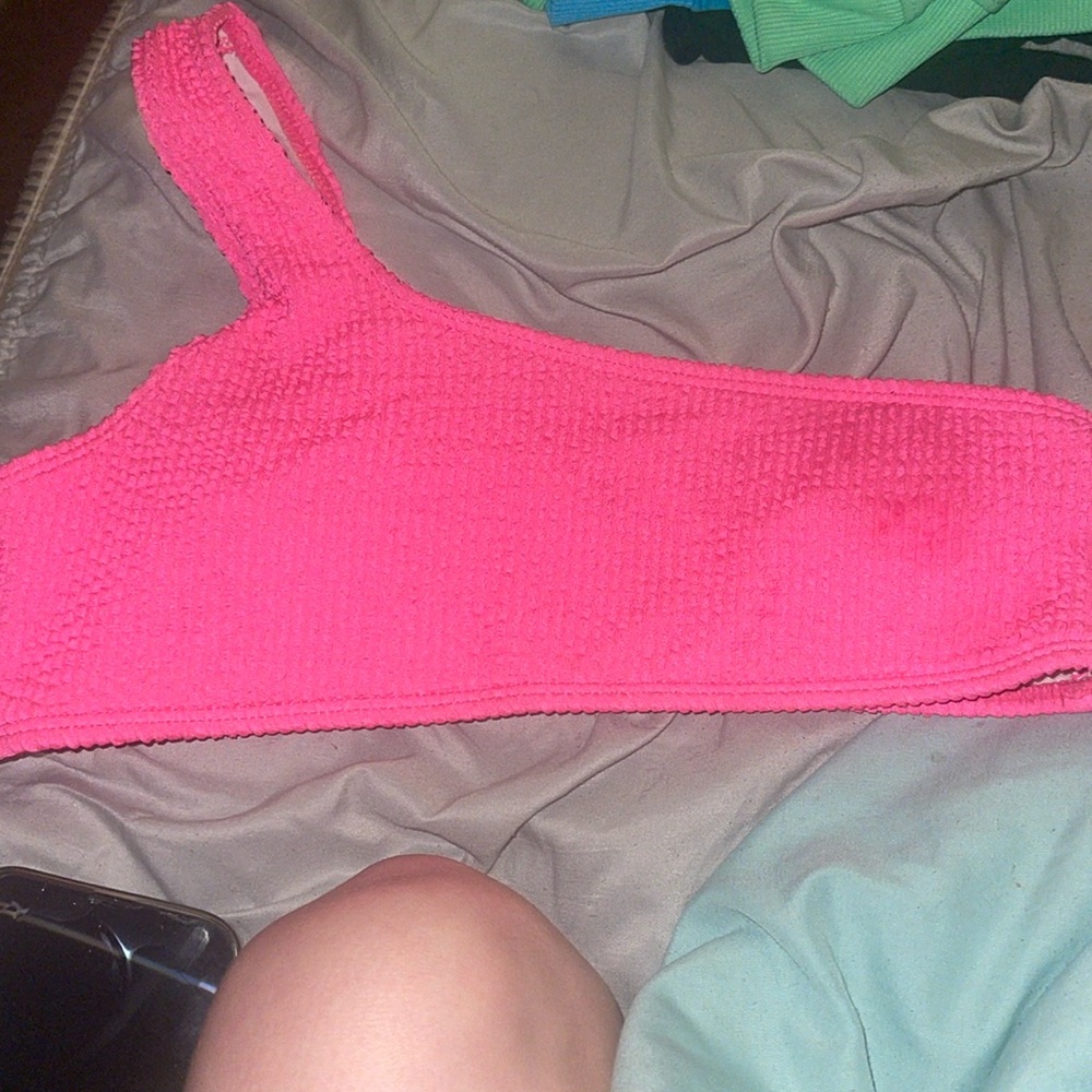 Pink color bathing suit top size small from SHEIN